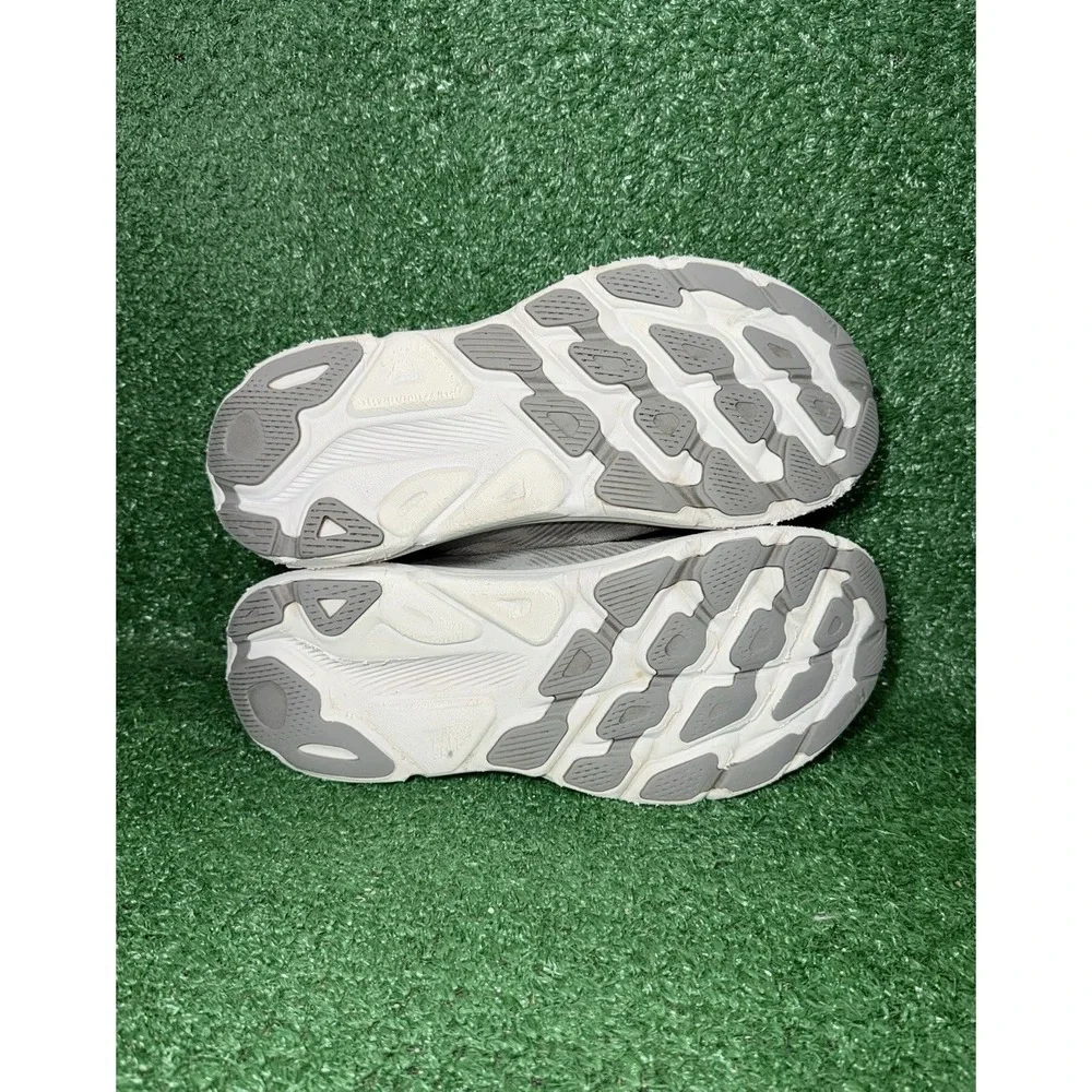 Hoka One One Clifton 9 Mens Size 11.5D Grey Running Shoes Athletic Gym Sneakers